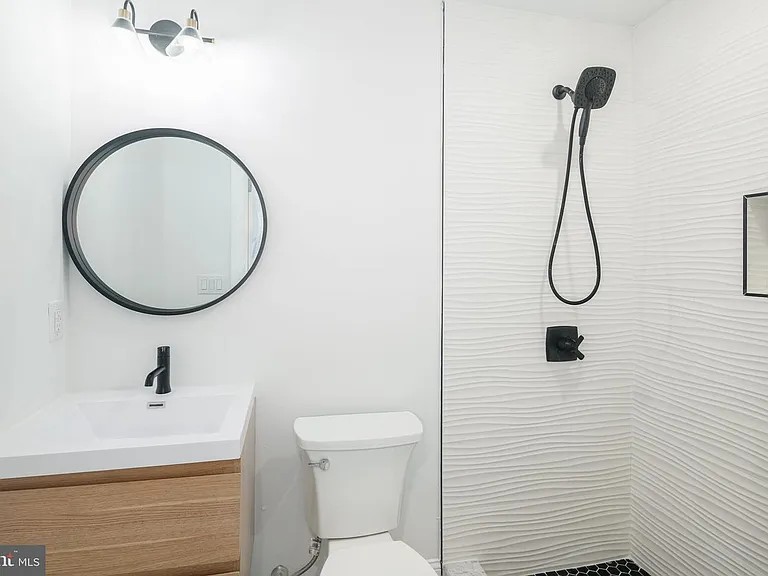 653 N Preston St #3 — Photo 12