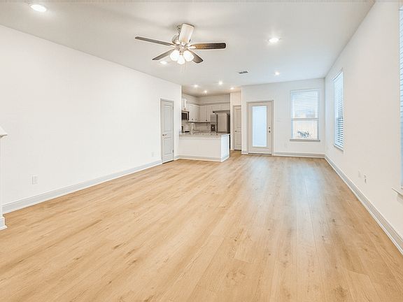 4th image of 7512 Briarwood Pass #102