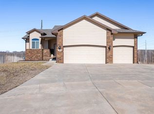 2018 S Cranbrook Ct, Wichita, KS 67207