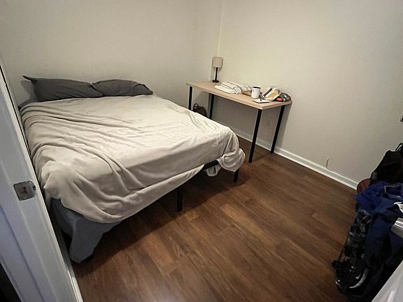 5th image of 3517 W Melrose St #1