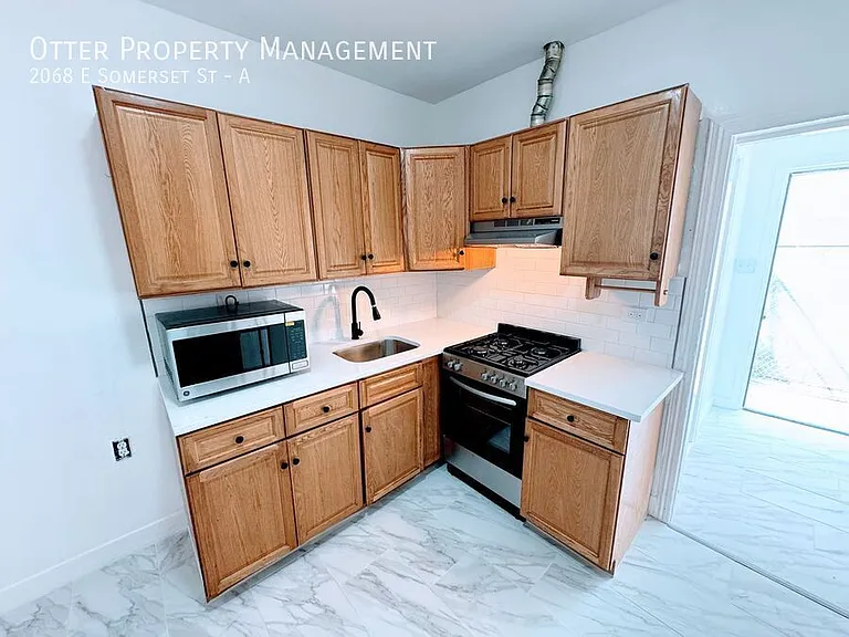 2068 E Somerset St #A — Photo 16