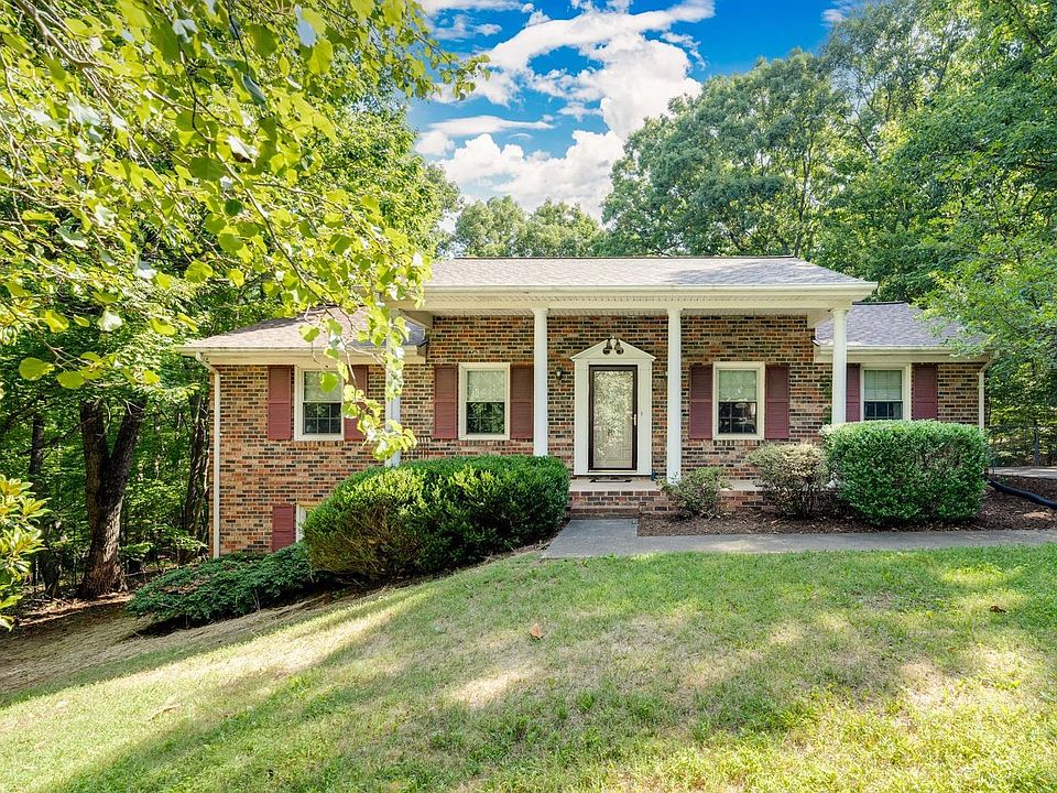 1st image of 247 Clearview Cir