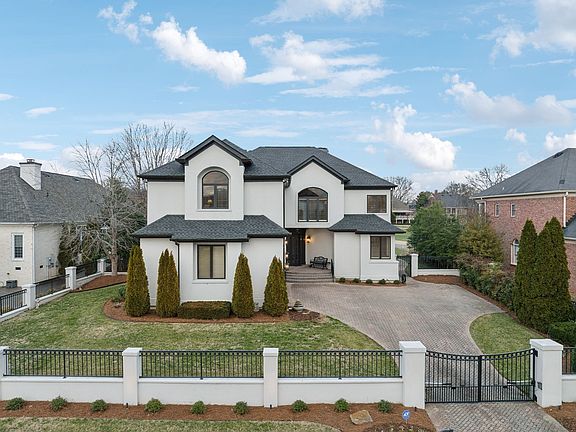 3rd image of 5018 Country Club Dr