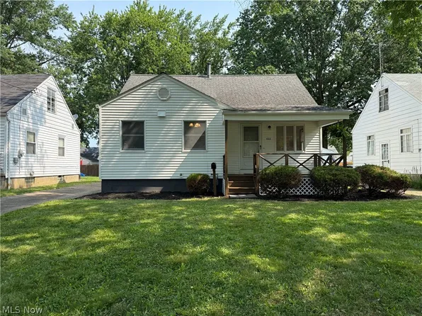 522 Eastern Heights Blvd, Elyria, OH 44035