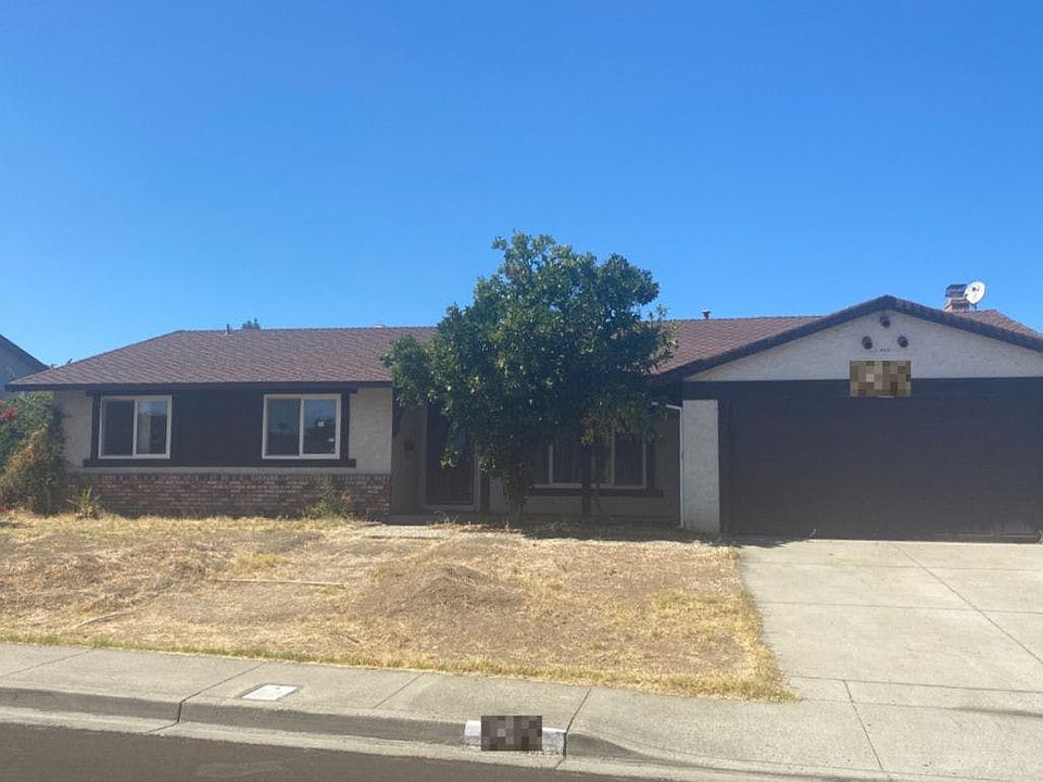 1st image of 3826 Roundhill Dr