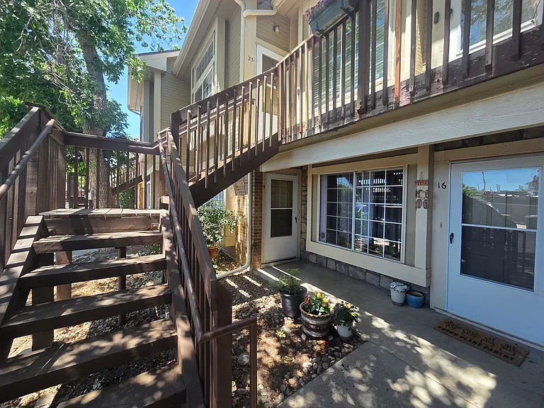1885 S Quebec Way #B15 — Photo 2