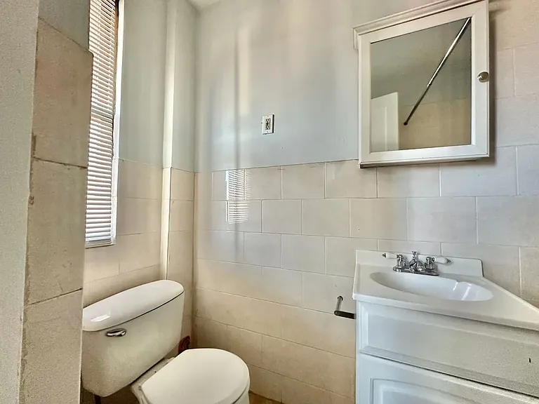 33 Howe St #3L — Photo 7