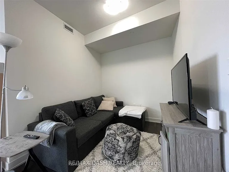27 Bathurst St #902W — Photo 7
