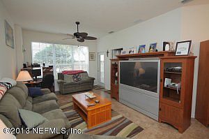4th image of 3915 Summer Grove Way N