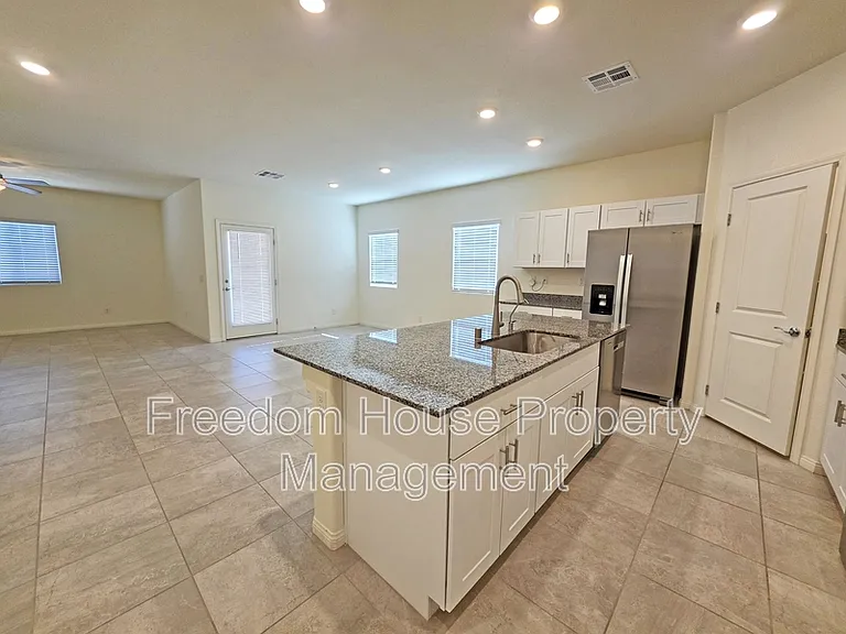 56 Pioneer Range Ave — Photo 26