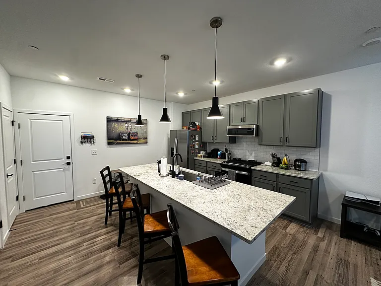 Silver Maple Ln — Photo 9