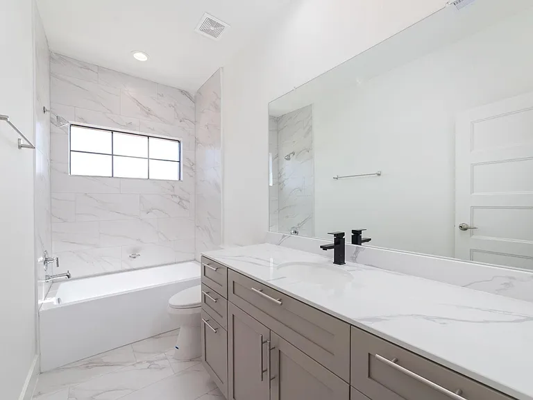 11924 N Hoa Sen Cir — Photo 12