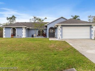 833 Grandin Ave, Sebastian, FL 32958