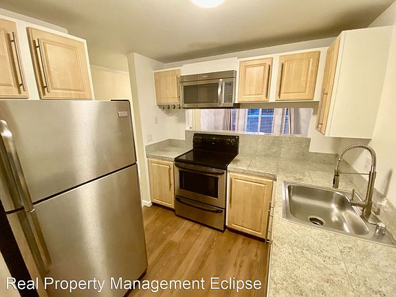 2nd image of 11110 NE 125th Ln APT H231