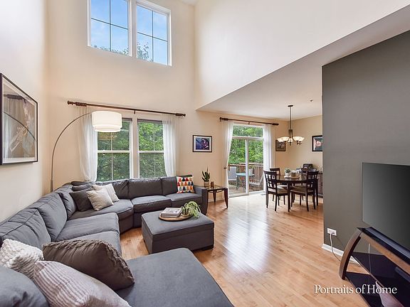 4th image of 55 Woodview Dr