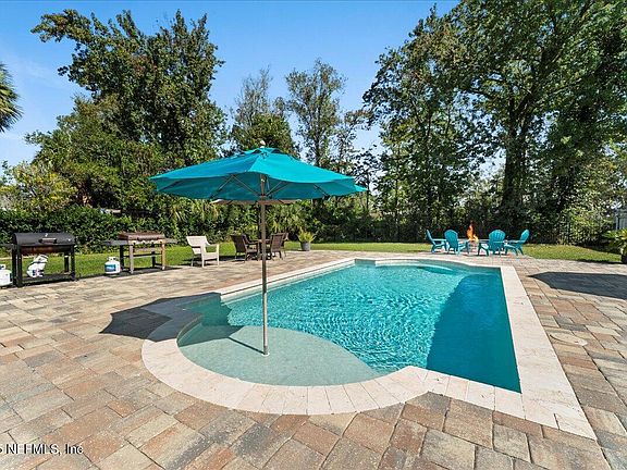 3rd image of 3943 EUNICE Road