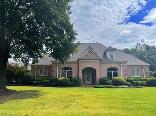 1922 Grovecrest Rd, Germantown, TN 38139