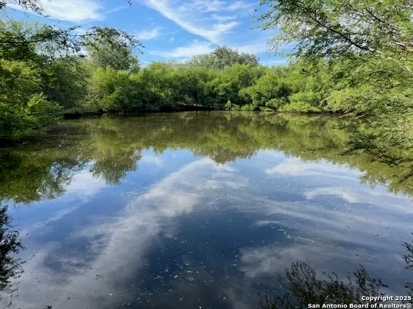 100926 Ih 37, Pleasanton, TX 78064