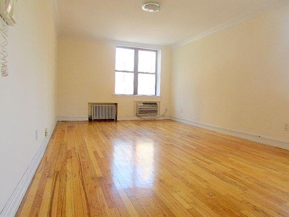 4th image of 234 E 36th St