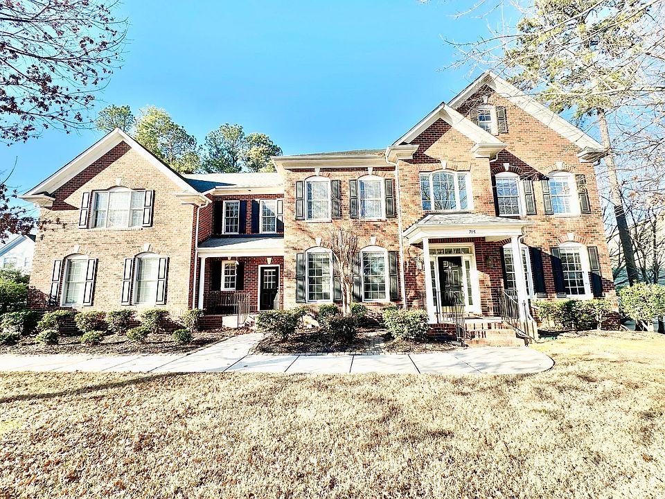 1st image of 715 Fairway Point Dr