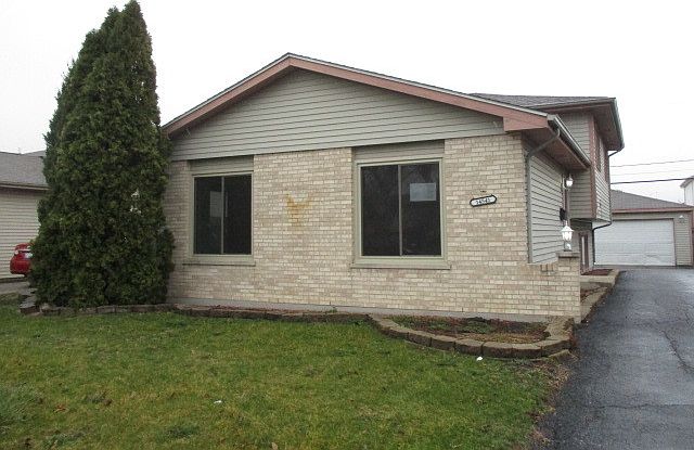 1st image of 14541 Albany Ave