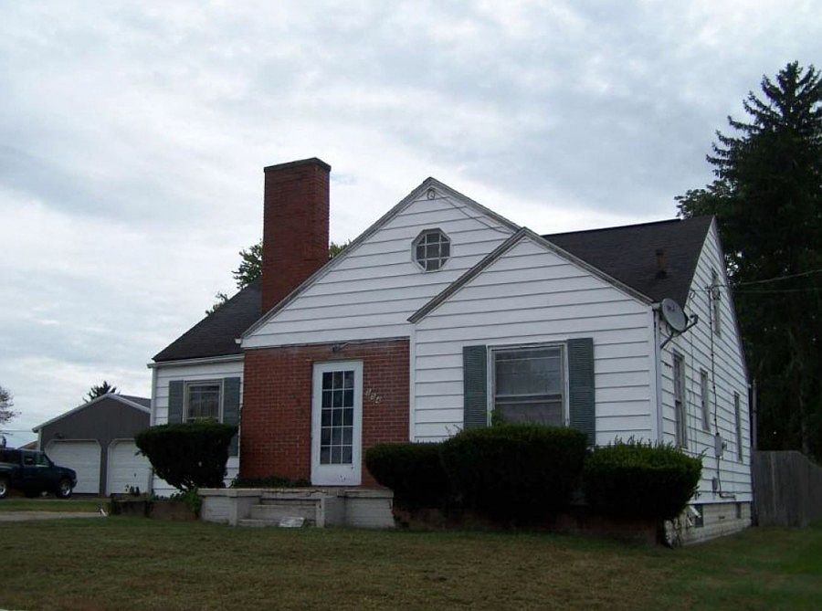 1st image of 554 Schaum Ave