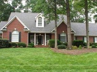 165 Lake Park Dr, Spartanburg, SC 29301