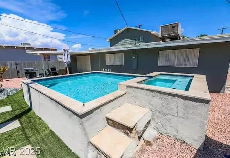 2409 N Bruce St — Photo 10