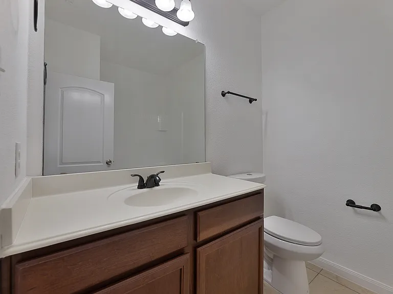 1805 Mesquite Ln — Photo 19
