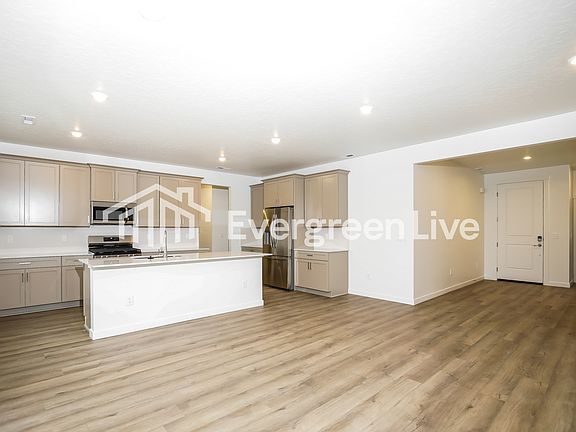 4th image of 4318 Portofino Way