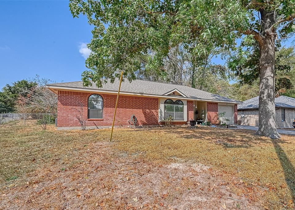 1st image of 101 Laurie Ln