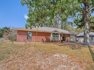 101 Laurie Ln, Willis, TX 77378
