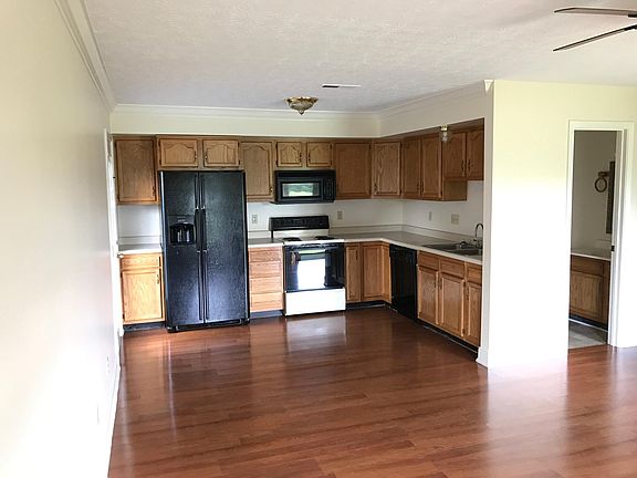 2nd image of 179 Heather Ln