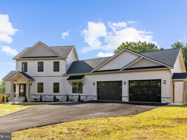 1921 Main Ave, Pasadena, MD 21122