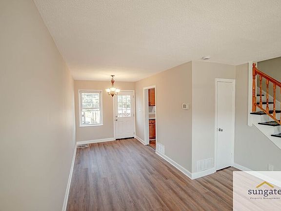4th image of 5318 Patrick Henry Dr