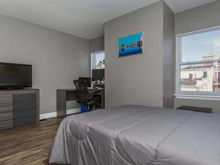 609 Jasper St — Photo 3