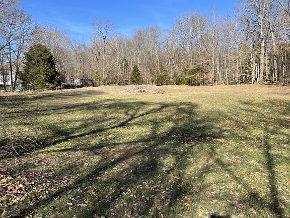 4th image of 4061 Sawmill Rd