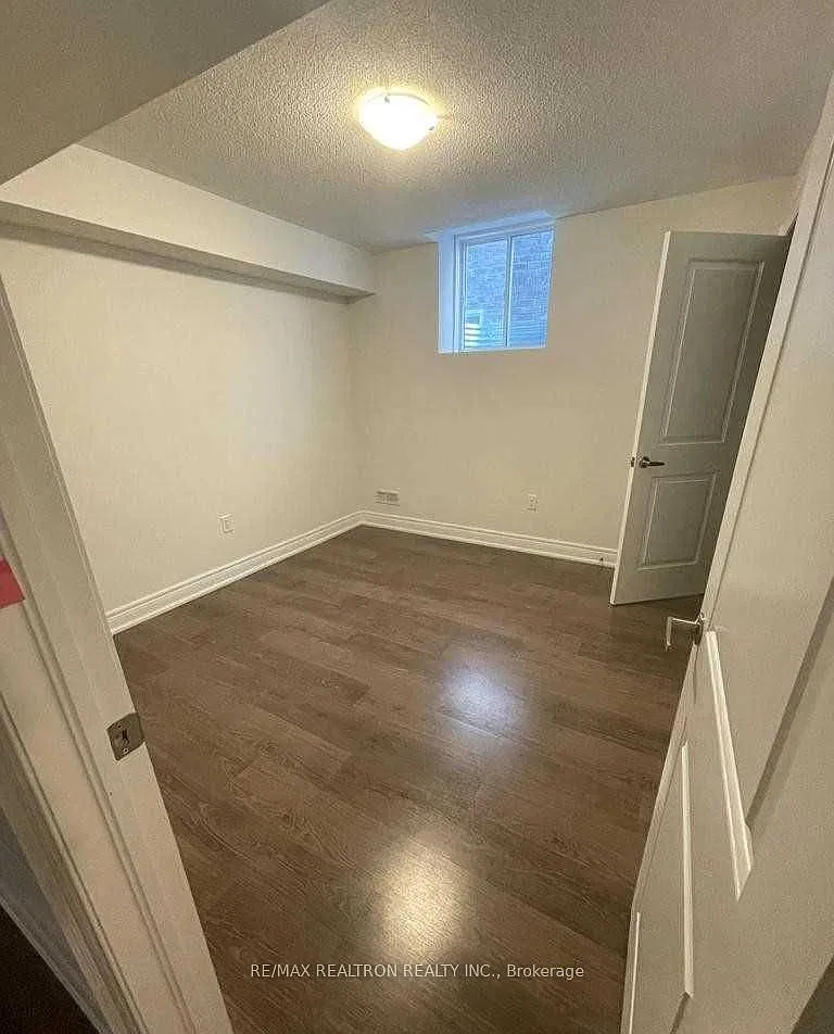 Building Photo - 2525 Florentine Pl #BASEMENT