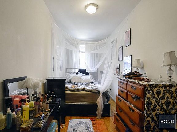 4th image of 55 W 74th St APT 3A