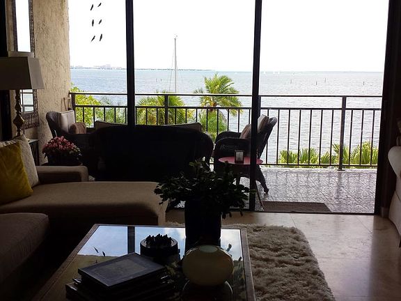 3rd image of 1632 S Bayshore Ct