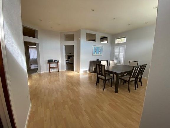 3rd image of 285 San Leon Dr