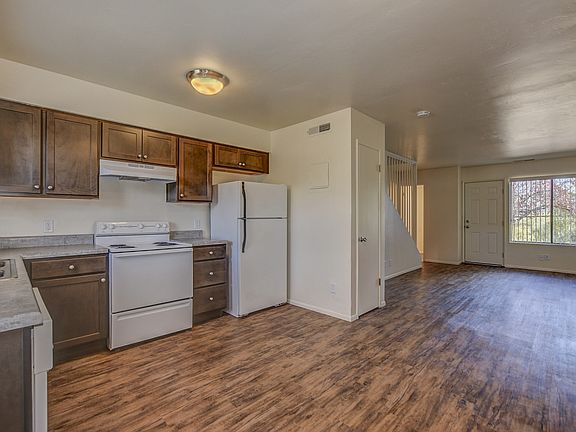 4th image of 508 1st St APT A