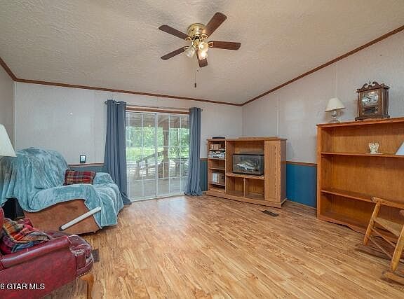 4th image of 1101 Brown Rd
