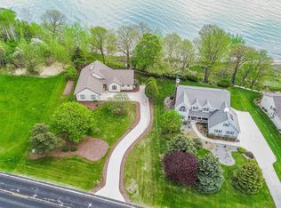 1747 Lakeshore Dr, Cleveland, WI 53015