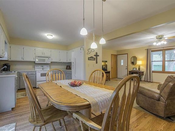 5th image of 304 N 14th St