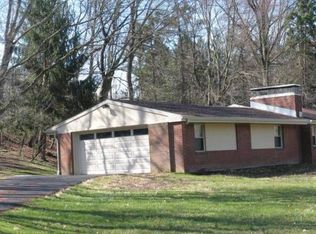 118 Johnston Rd, Upper Saint Clair, PA 15241