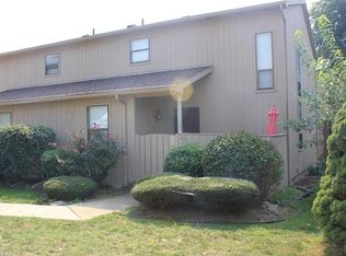 406B 58th St #B, Vienna, WV 26105