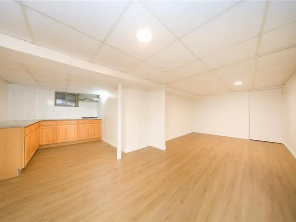 1152 64th Street image 14 of 32