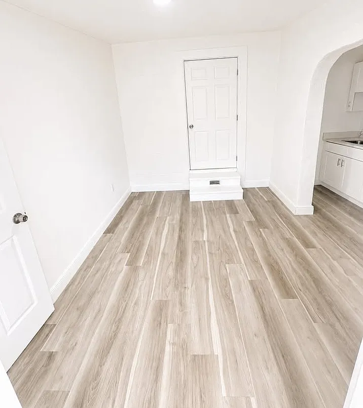 1 bed, 1008 sqft, $900 — Photo 2