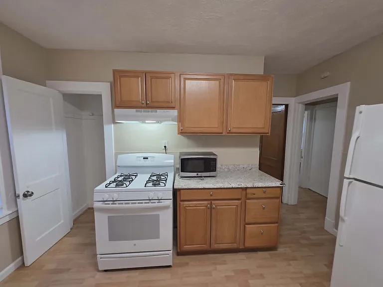 48 Kenneth St #1 — Photo 6